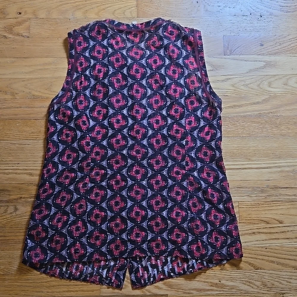 Tory Burch Libby geometric ruffle tie-neck silk blend sleeveless buttondown top